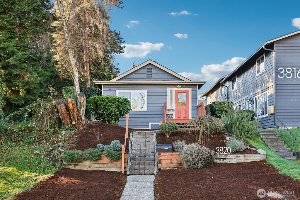 Photo of 3820 Wetmore Avenue, Everett, WA 98201 (MLS # 2463914)