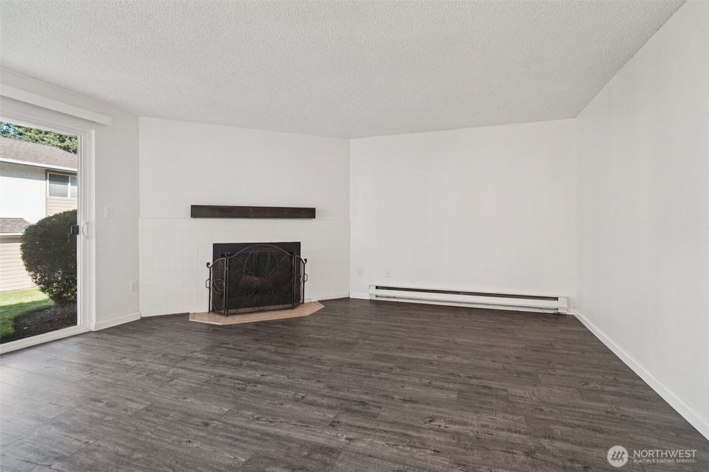 Photo of 12818 SE 41st Lane #B103, Bellevue, WA 98006 (MLS # 2424850)