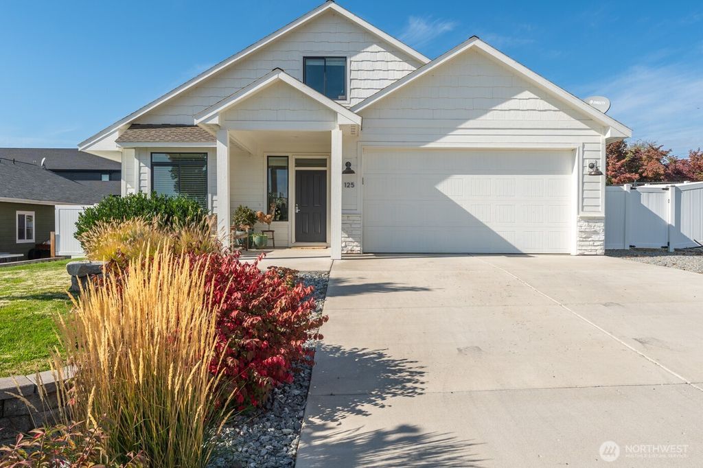 Photo of 125 Summer Breeze Road, Manson, WA 98831 (MLS # 2440535)