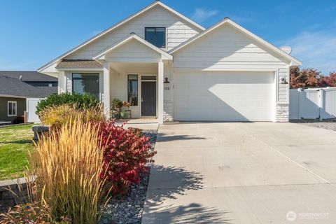 Photo of 125 Summer Breeze Road, Manson, WA 98831 (MLS # 2440535)