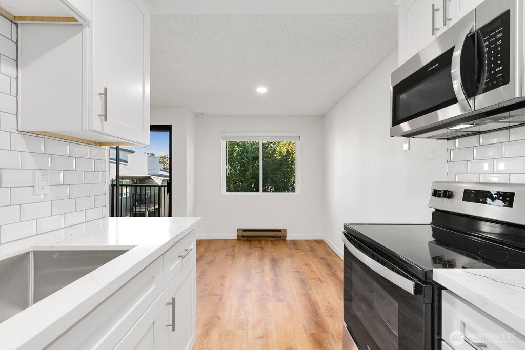 Photo of 2020 Grant Avenue S #D204, Renton, WA 98055 (MLS # 2436011)