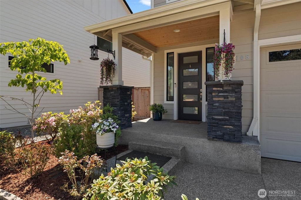 Photo of 7708 Zircon Drive SW, Lakewood, WA 98489 (MLS # 2532089)