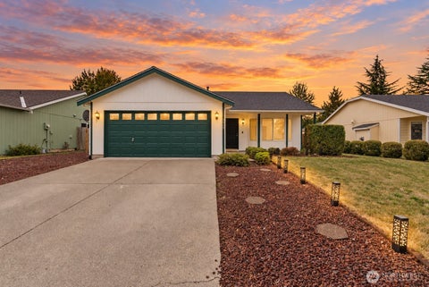 Photo of 1305 Nunnally Avenue NW, Orting, WA 98360 (MLS # 2582537)
