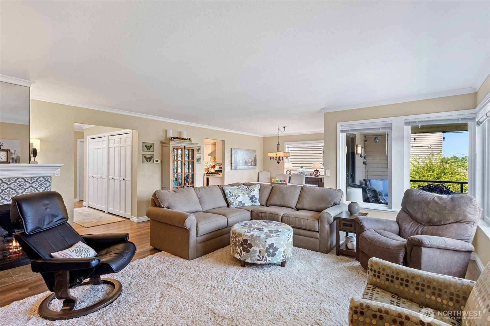 10749 Glen Acres Dr S S 10749