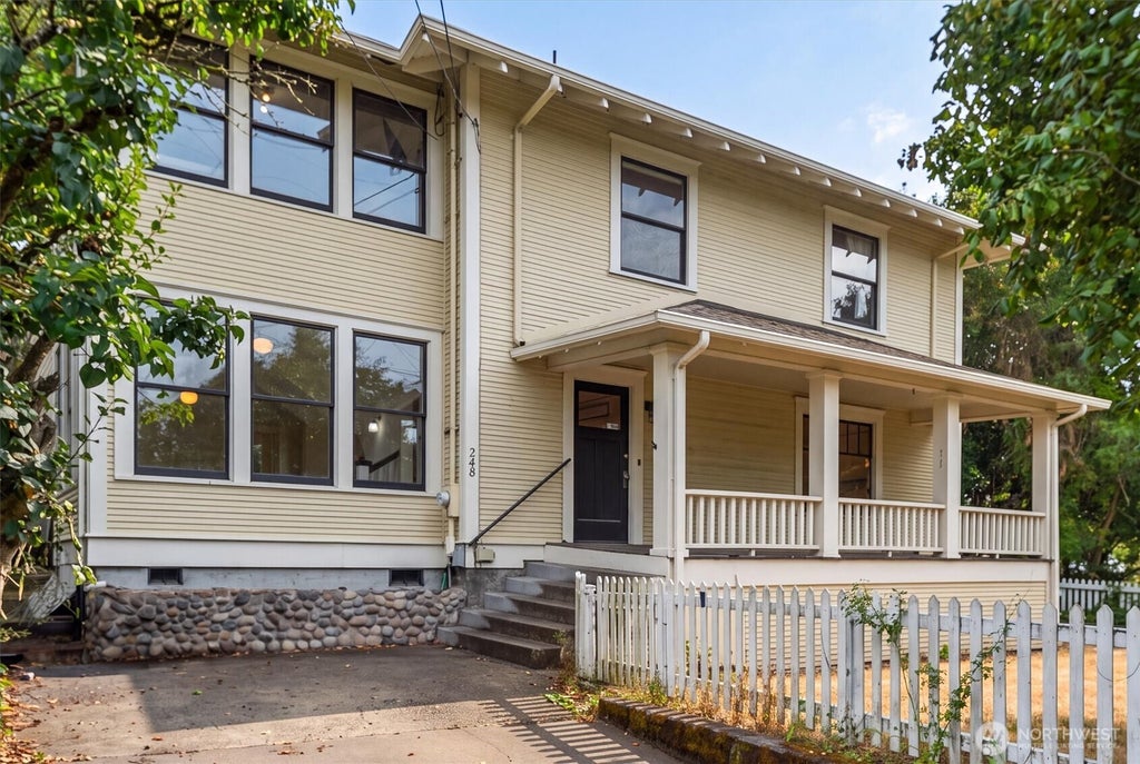 Photo of 248 S 1st Street S, Kalama, WA 98625 (MLS # 2575673)