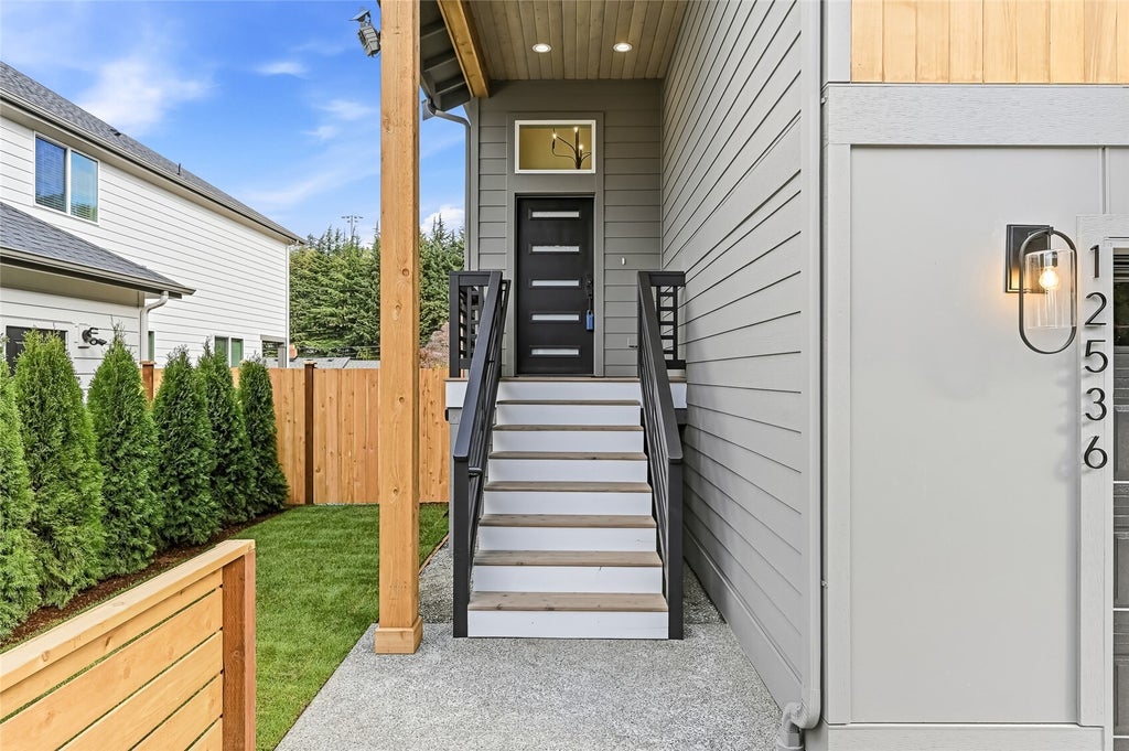 Photo of 12536 50th Place S, Tukwila, WA 98178 (MLS # 2596380)