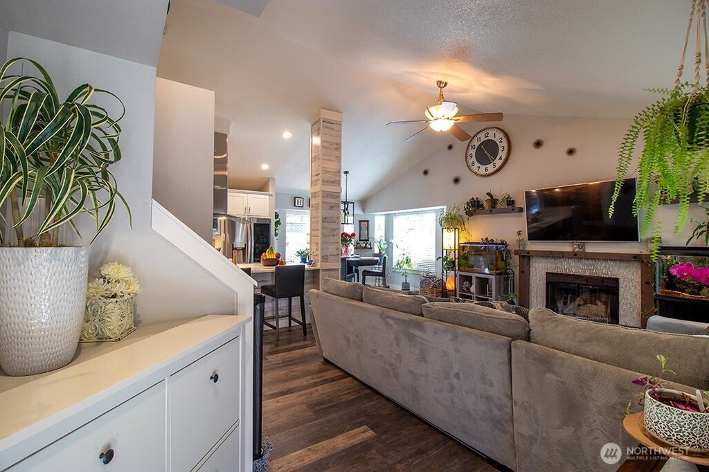 Photo of 21157 SE 280th Place, Maple Valley, WA 98038 (MLS # 2357808)