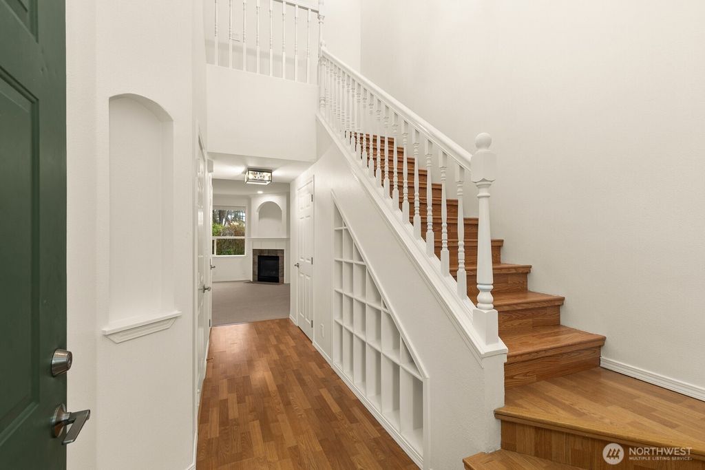 Photo of 12530 Admiralty Way #B104, Everett, WA 98204 (MLS # 2494587)