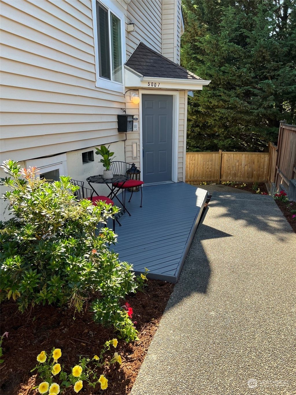 Photo of 5007 51st Avenue S, Seattle, WA 98118 (MLS # 2000332)