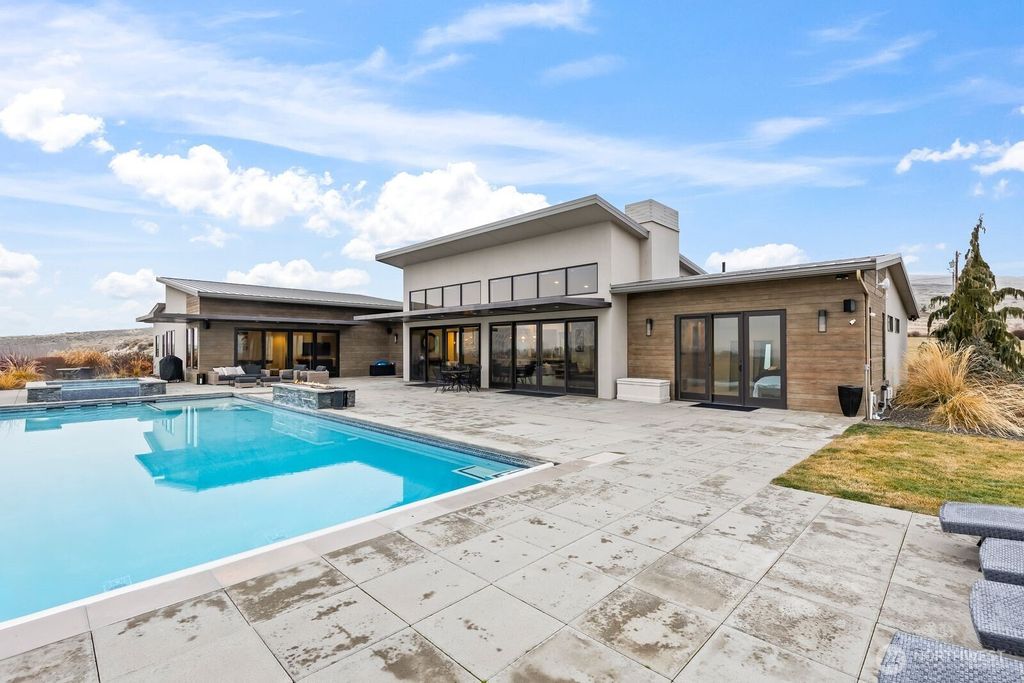 Photo of 13990 Marble Road, Yakima, WA 98908 (MLS # 2475094)