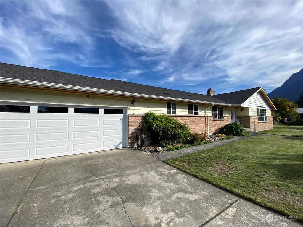 Photo of 760 Sauk Avenue, Darrington, WA 98241 (MLS # 2169749)