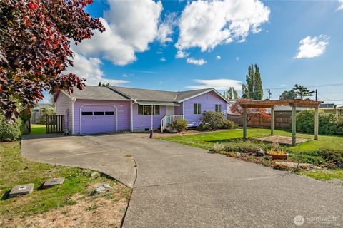 Photo of 2136 Hawthorne Street, Ferndale, WA 98248 (MLS # 2441852)