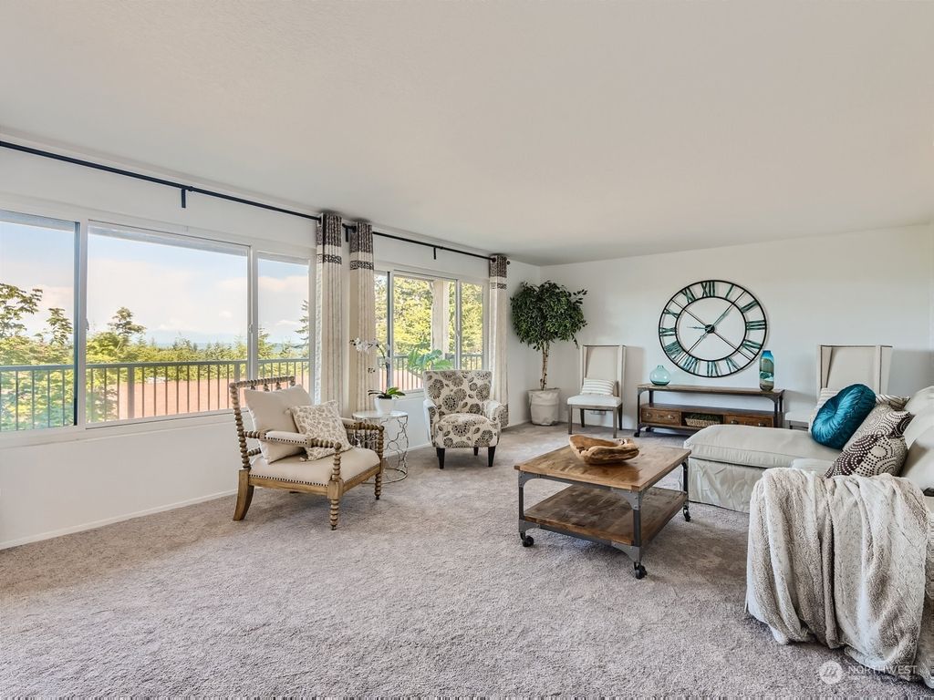 Photo of 1720 NE 179th Street #204, Shoreline, WA 98155 (MLS # 2130271)