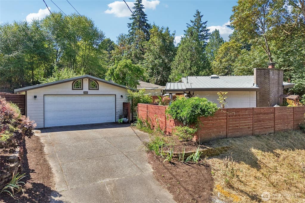 Photo of 7005 S 128th Street, Seattle, WA 98178 (MLS # 2569145)