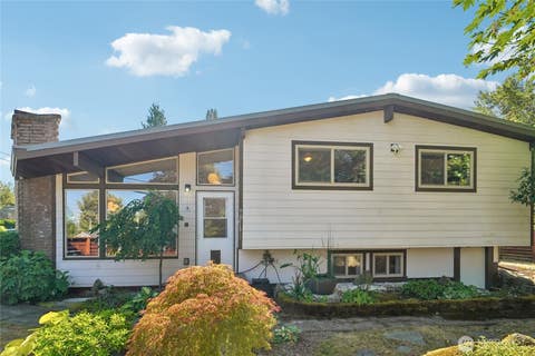Photo of 7005 S 128th Street, Seattle, WA 98178 (MLS # 2569145)