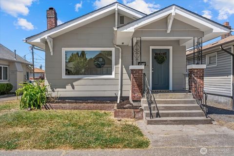 Photo of 3838 S G Street, Tacoma, WA 98418 (MLS # 2556577)