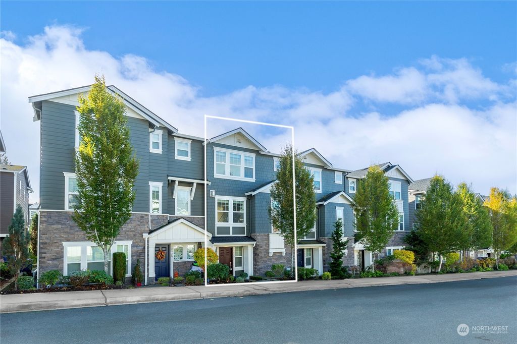 Photo of 23833 SE 45th Terrace, Sammamish, WA 98029 (MLS # 2171708)