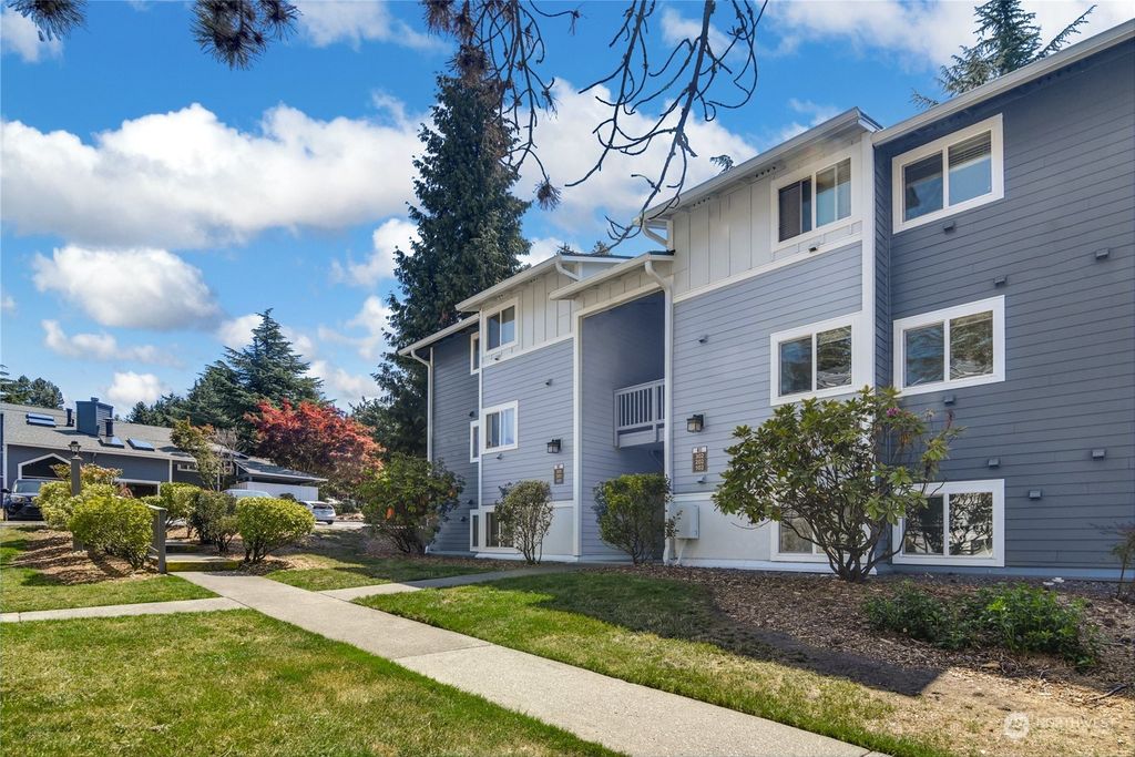 Photo of 14018 NE 181st Place #E-202, Woodinville, WA 98072 (MLS # 2145949)