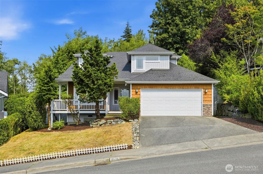 Photo of 6805 59th Place NE, Marysville, WA 98270 (MLS # 2564452)
