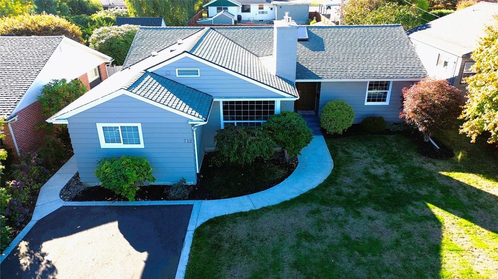 Photo of 712 Wetmore Avenue, Everett, WA 98201 (MLS # 2169813)