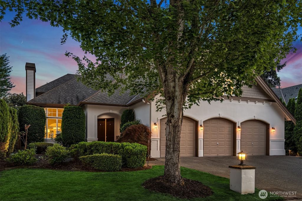 Photo of 21027 SE 5th Street, Sammamish, WA 98074 (MLS # 2418085)