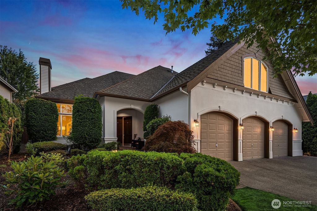 Photo of 21027 SE 5th Street, Sammamish, WA 98074 (MLS # 2418085)