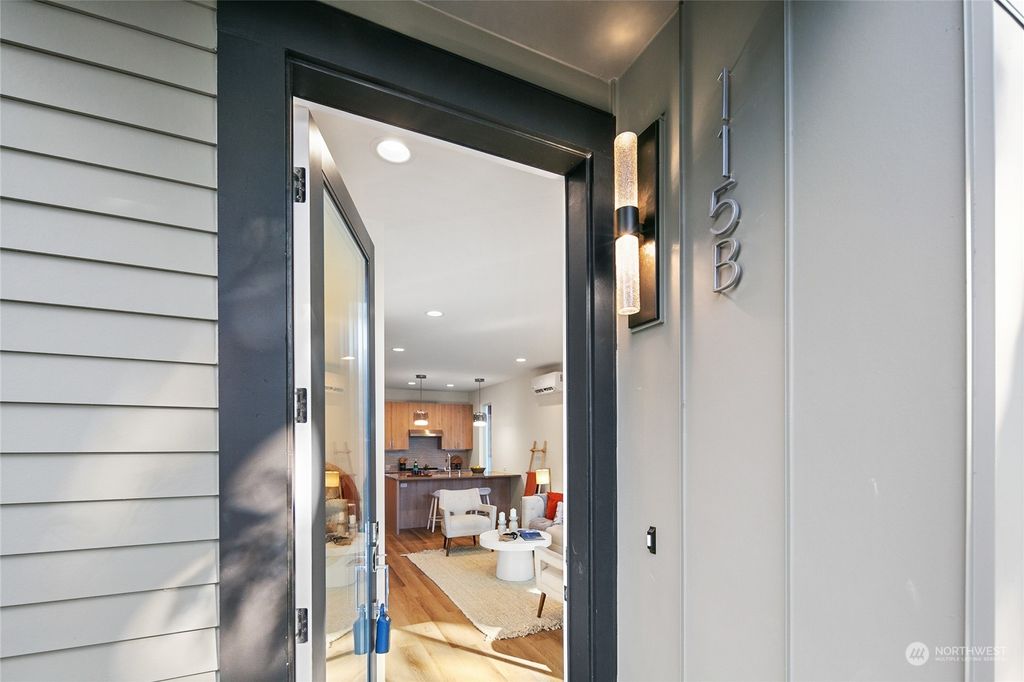 Photo of 115 B N 105th Street, Seattle, WA 98133 (MLS # 2298006)