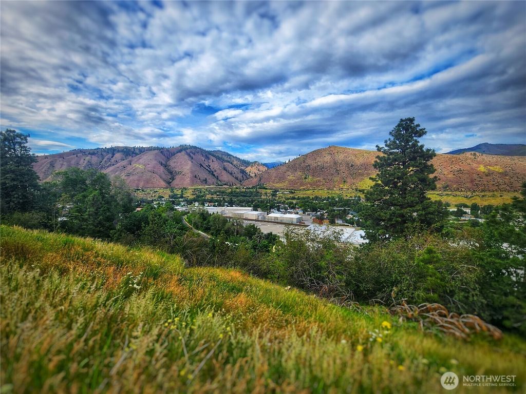 Photo of 309 Kennedy Road, Cashmere, WA 98815 (MLS # 2507807)