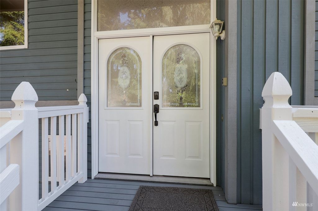 Photo of 22019 2nd Place W, Bothell, WA 98021 (MLS # 1987666)