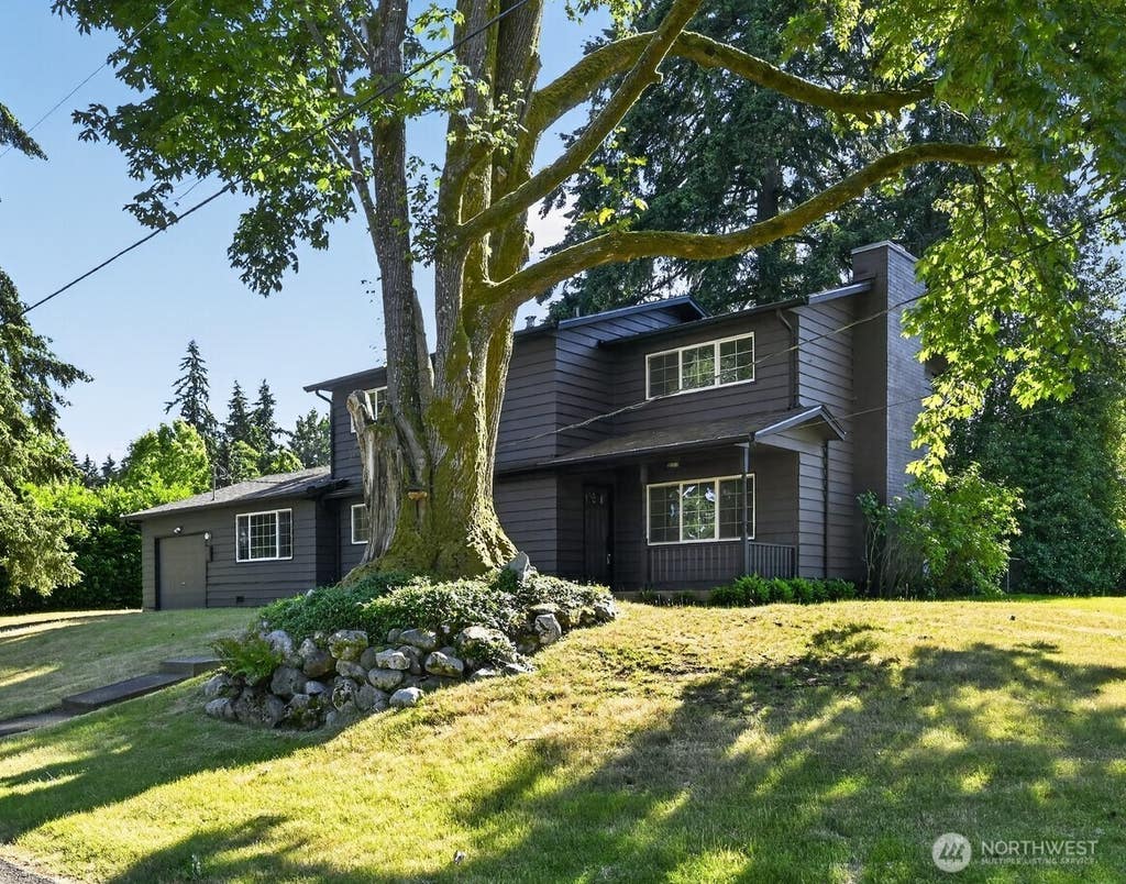 Photo of 33907 23rd Avenue SW, Federal Way, WA 98023 (MLS # 2572843)