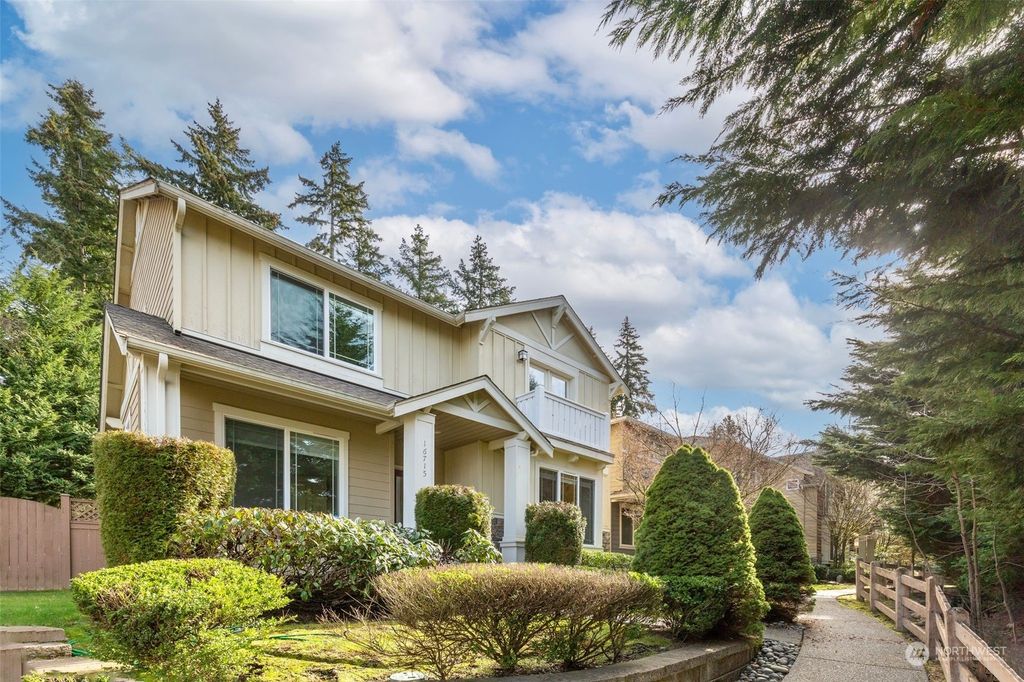 Photo of 16715 NE 117th Street, Redmond, WA 98052 (MLS # 2039036)
