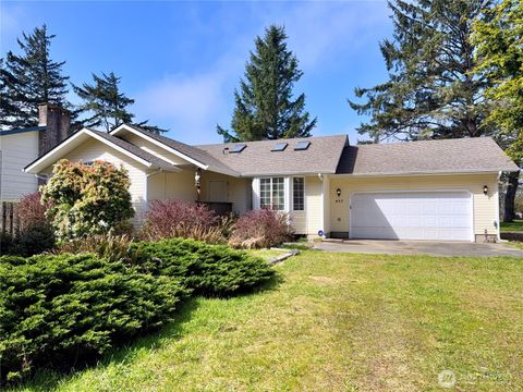 457 Dolphin Avenue NE Ocean Shores WA 98569