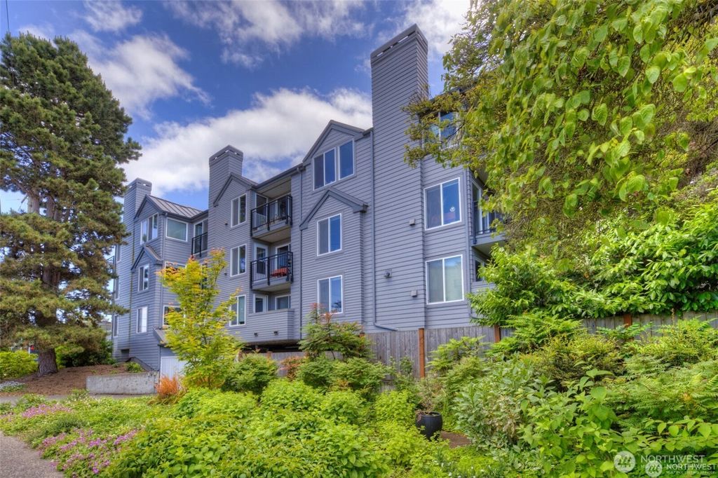 Photo of 5901 Phinney Avenue N #103, Seattle, WA 98103 (MLS # 2372925)