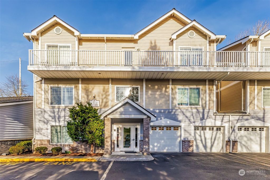 Photo of 14140 SE 171st Way #E302, Renton, WA 98058 (MLS # 2036254)