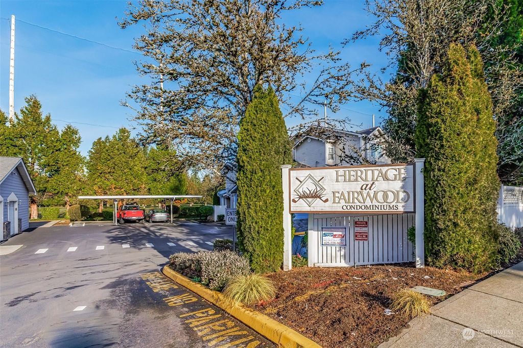 Photo of 14140 SE 171st Way #E302, Renton, WA 98058 (MLS # 2036254)