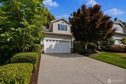 Photo of 7530 NE 204th Place, Kenmore, WA 98028 (MLS # 2573054)