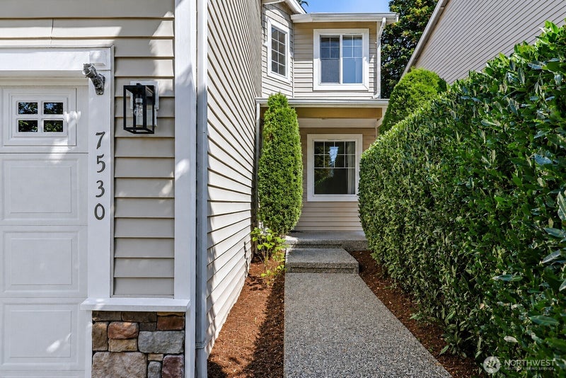 7530 NE 204th Place