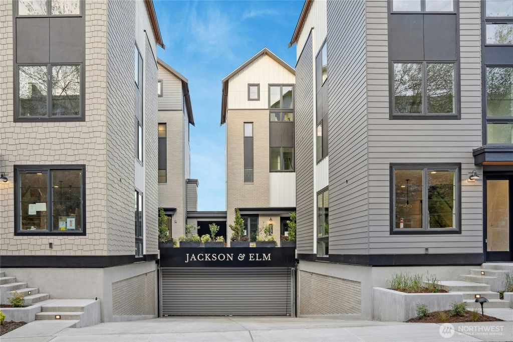 Photo of 116 A 2nd Street S, Kirkland, WA 98033 (MLS # 2378716)