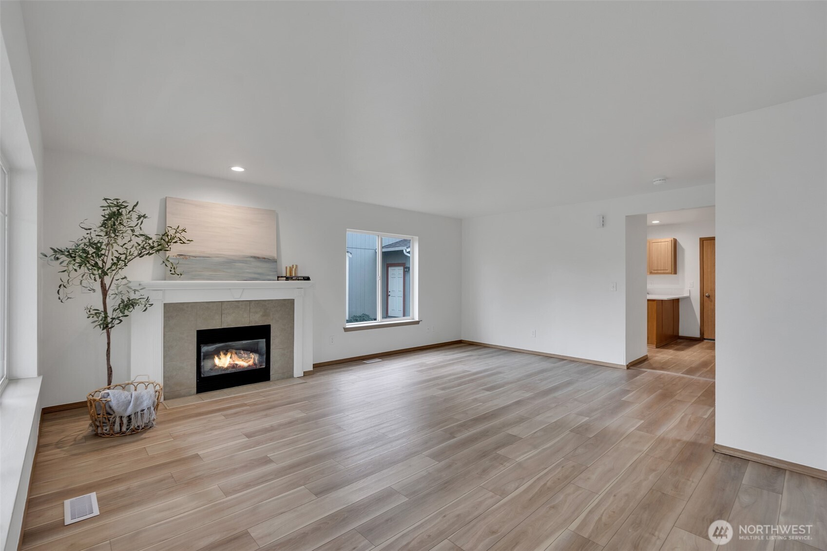 17910 Panorama Boulevard E