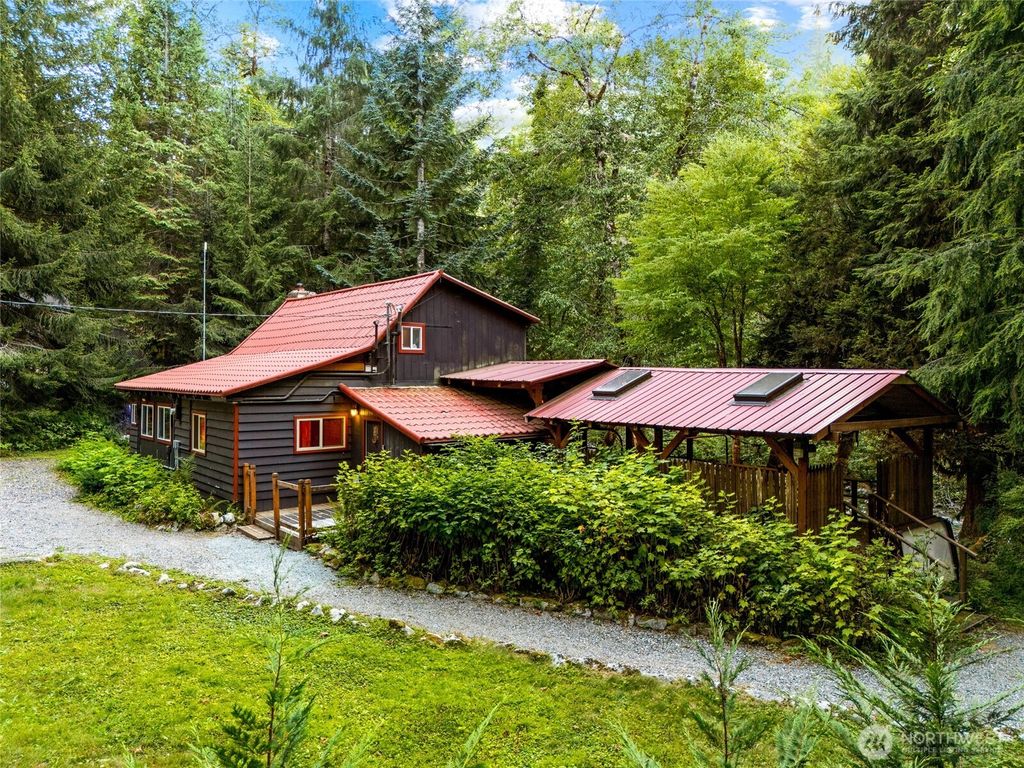 Photo of 10201 Foss River Place NE, Skykomish, WA 98288 (MLS # 2421209)