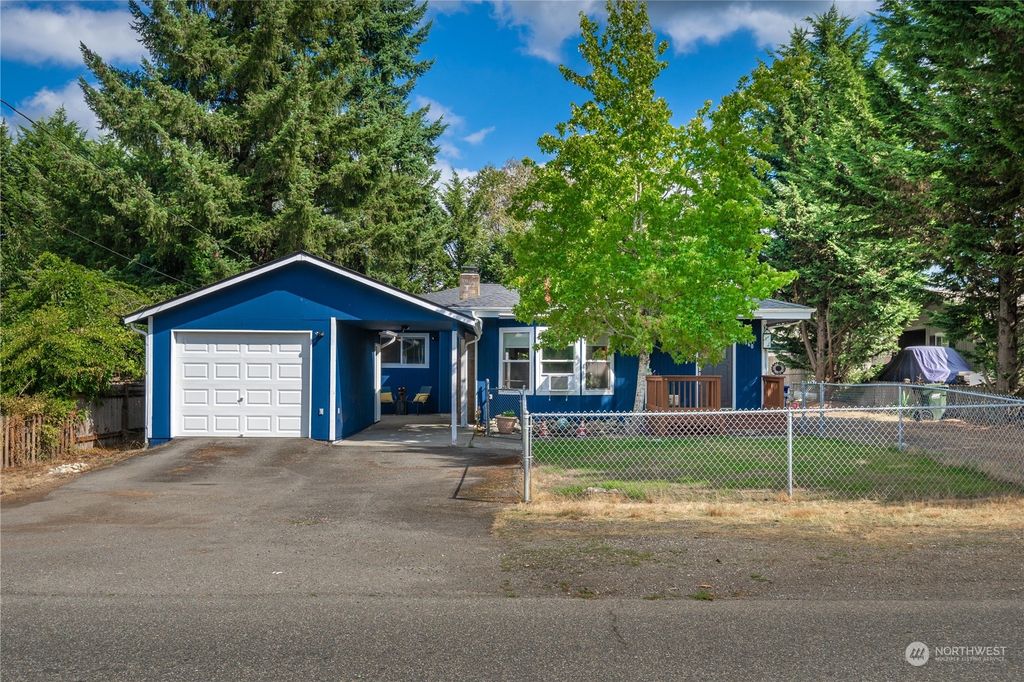 Photo of 26860 172nd Place SE, Covington, WA 98042 (MLS # 2158904)