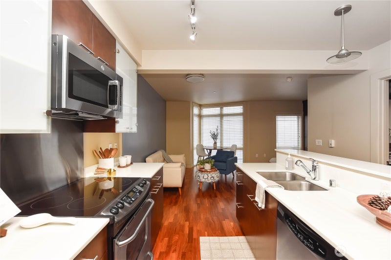 159 Denny Way 402