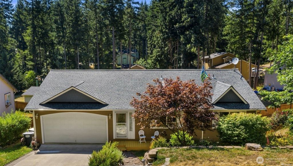 Photo of 17939 Upland Drive SE, Yelm, WA 98597 (MLS # 2453567)