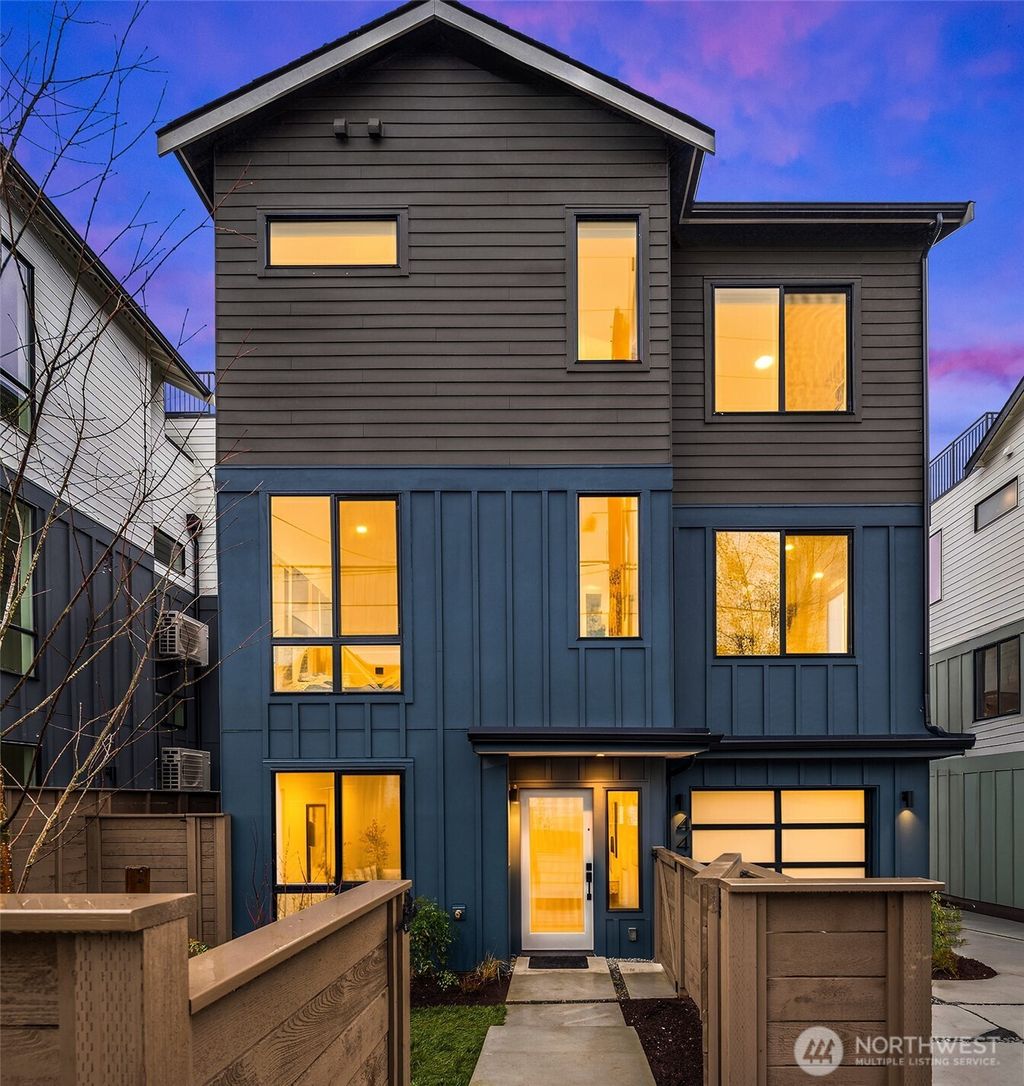 Photo of 4412 1st Avenue NE, Seattle, WA 98105 (MLS # 2458952)