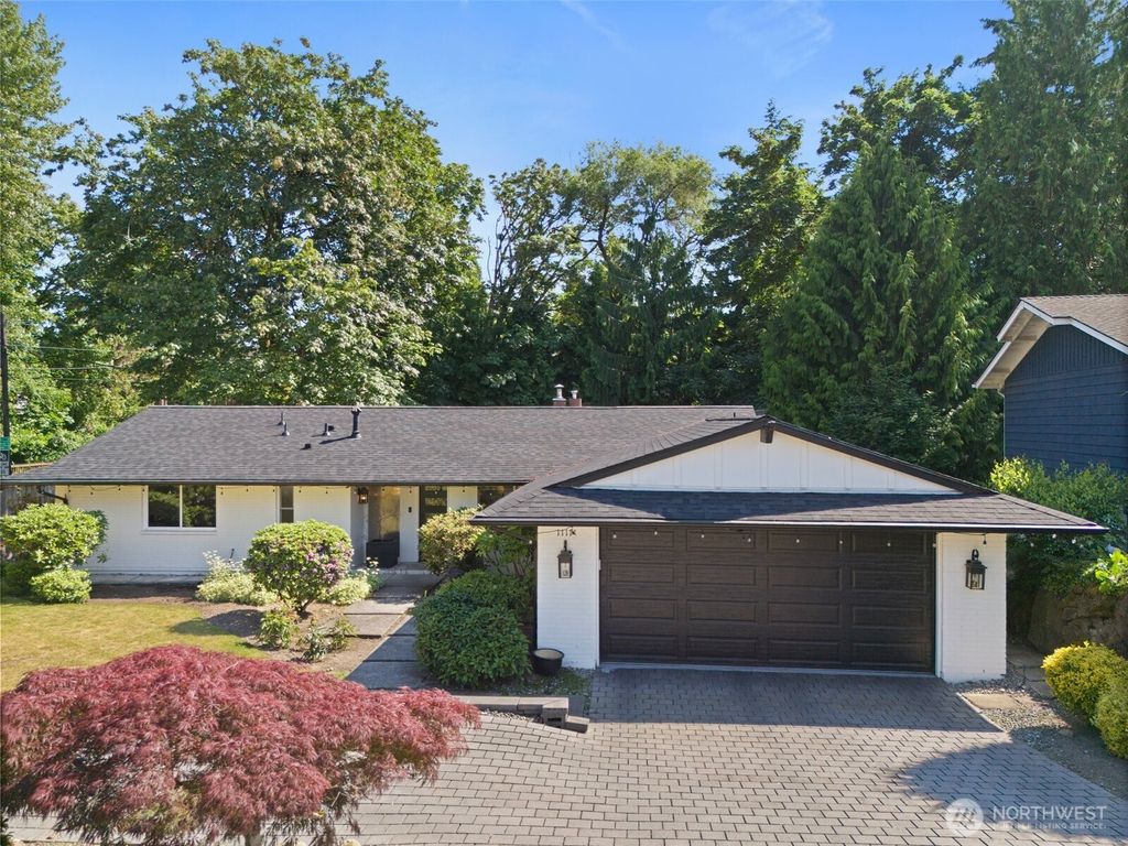 Photo of 11171 SE 59th Street, Bellevue, WA 98006 (MLS # 2395594)