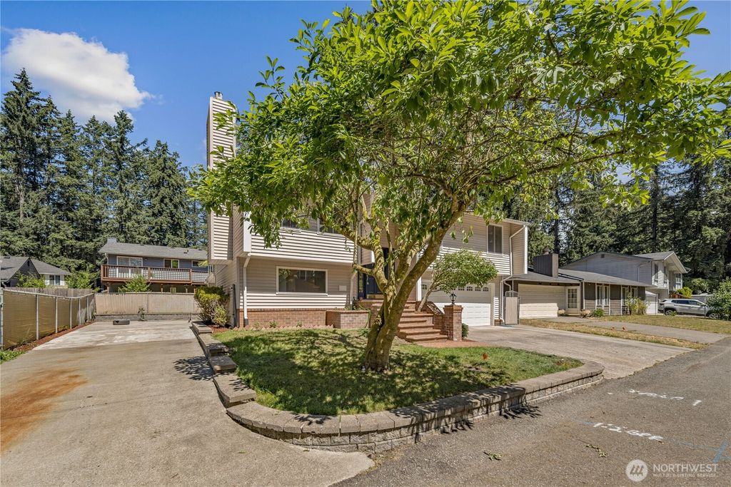 Photo of 26425 Timberlane Drive SE, Covington, WA 98042 (MLS # 2547574)