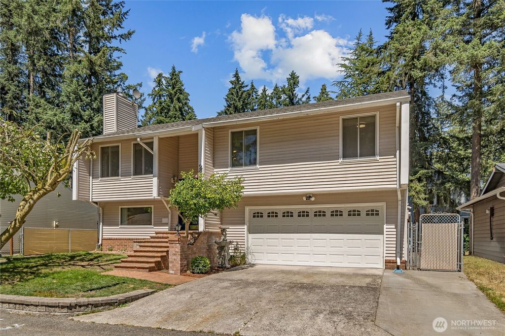 Photo of 26425 Timberlane Drive SE, Covington, WA 98042 (MLS # 2547574)