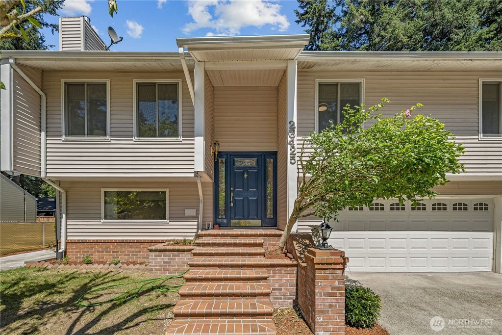 Photo of 26425 Timberlane Drive SE, Covington, WA 98042 (MLS # 2547574)