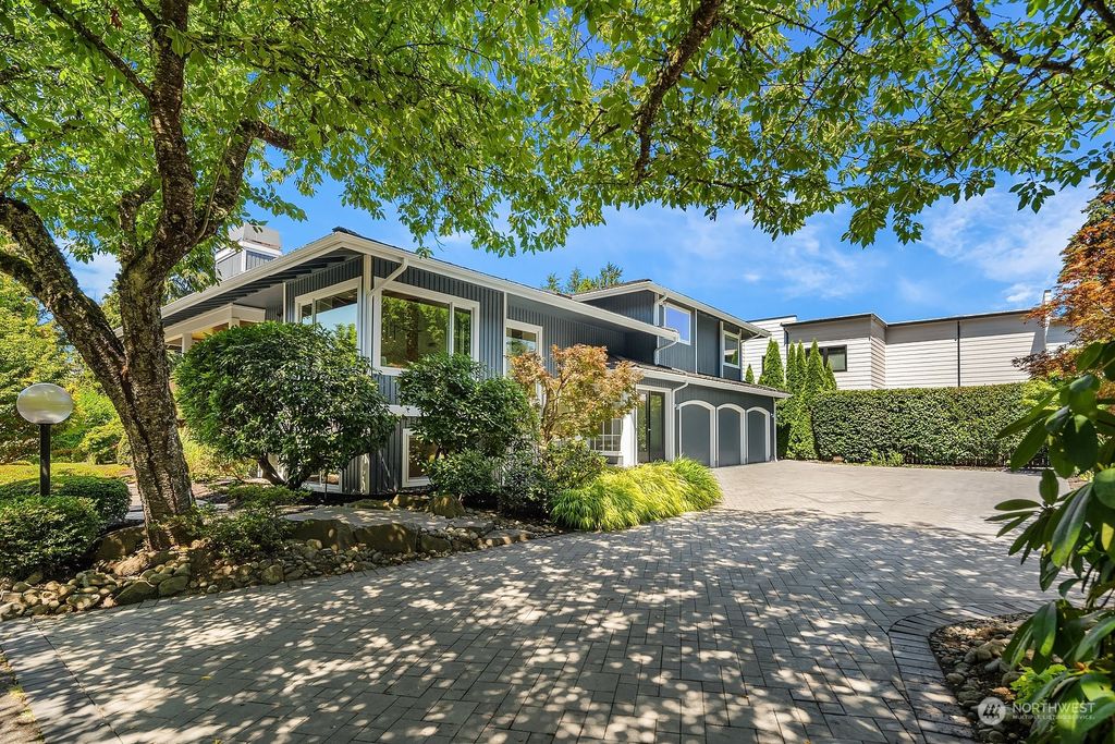 Photo of 5020 112th Avenue NE, Kirkland, WA 98033 (MLS # 2251792)