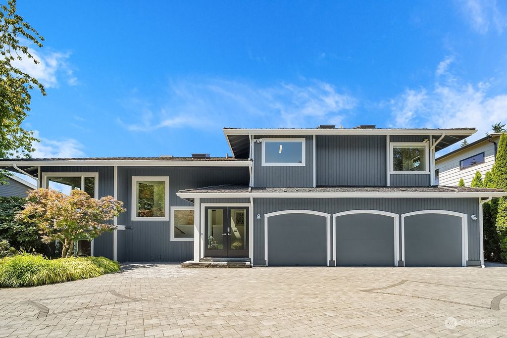 Photo of 5020 112th Avenue NE, Kirkland, WA 98033 (MLS # 2251792)